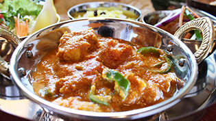 動画:インドチキンカレーの作り方