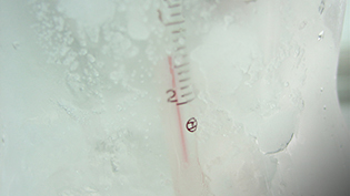 氷の温度が零下13℃まで下がった