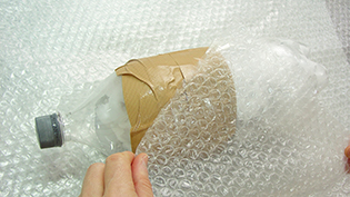 エアーマットでくるんで断熱材にする