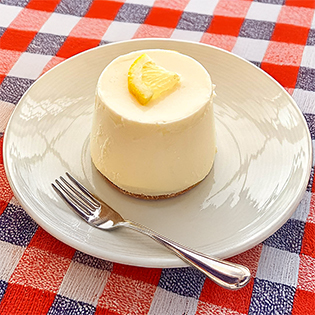 �J�b�v�ɓ��������A�`�[�Y�P�[�L�̍���