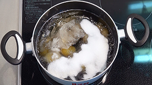 7���ڂ�1/3�J�b�v�̍����������Ďϗn����
