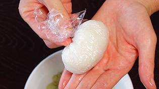 �����i���ė��^�ɂ���