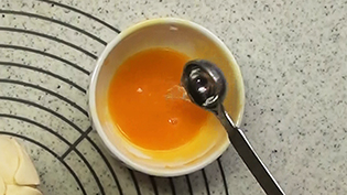 �c��̗����ɏ��ʂ̐��������č�����