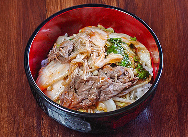 �a�݂��ɔ��������L���`����