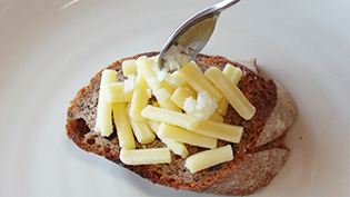 �݂���؂�ɂ����j���j�N���̂��Ă���