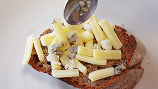 �e�݂���ɂ����A���`���r���̂��Ă���