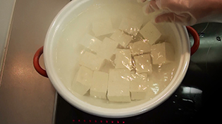 �������ɓ����