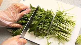 ���؂͍��𗎂Ƃ��A3��������