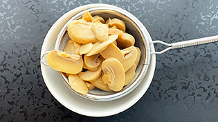 �}�b�V�����[���̓U���ɏグ�A���C���悭�؂��Ă���