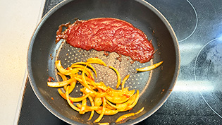 �P�`���b�v��[�Ɋ񂹁A�t���C�p���̋󂢂��Ƃ���ɋʂ˂�������2���u�߂Ă���