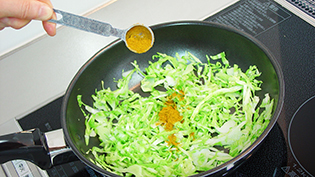 �L���x�c������Ȃ肵����A�J���[�����������u�߂�