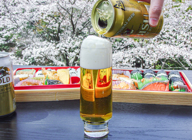 ����F���������r�[���̒�����