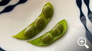 茶豆の薄皮は薄茶色