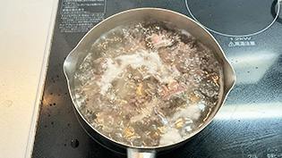 ������������5����łĂ���