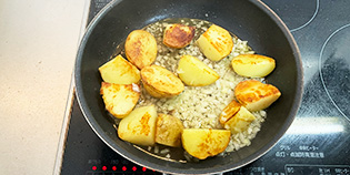 �y�}���l�t�z�̍ޗ����������킹�ĉ����A���΂�1���قǉ��M���Ă���