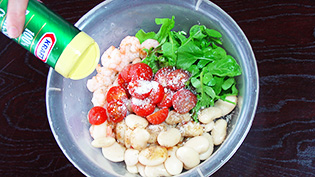 �p�����U���`�[�Y�������Ă���