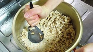 �ς��������哤�́A�M�������Ƀ|�e�g�}�b�V���[�łԂ�