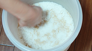 �J�r�������Ȃ��悤�ɖ��X�̕\�ʂɉ���U��