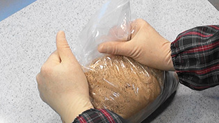 4�`5���ԉƂ𗯎�ɂ���ꍇ�́A�ʂ����̓|���܂ɓ���ė①�ɂŕۑ�����