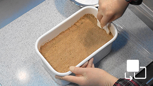 �e��̓����ɂ����f���ӂ����A�f���ォ���ŉ����ċ�C�𔲂�