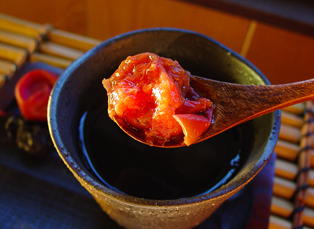 �~�ݔԒ��̍���