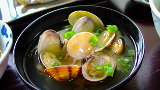 ���o�ɂ��A�l�M���U�炵�Ċ���