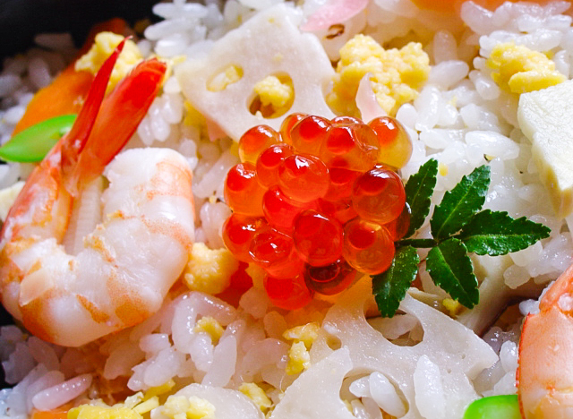 ��΂̂悤�ȃC�N���̐ԐF���؂₩�ȎU�炵���i