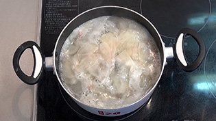 �V���I��1�`2����łĂ���
