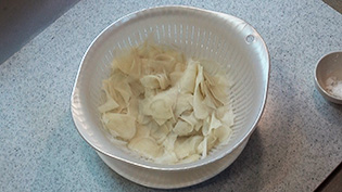 �U���ɏグ�A���C��؂��Ă���
