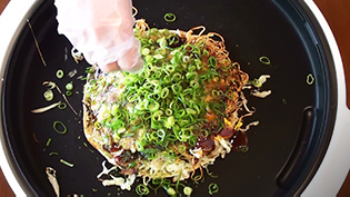 �����Ղ�̐l�M���U�炵�čL�������D�ݏĂ��̊���