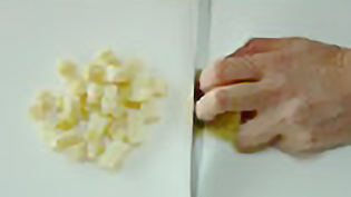 �����̂��͏_�炩���Ƃ����1cm�p�ɐ؂�