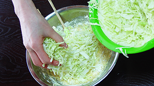 �e�݂���ɍ��񂾃L���x�c������