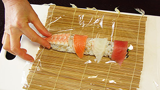 エビを一番端っこに横向きにしてのせている