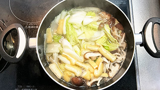 ��ɐ������āA�ɂ񂶂�E�卪�E���ڂ��Ɠ؂��ܐ؂�������Ĉ�ϗ��������Ă���