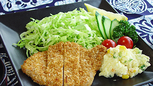 �����킹��؂ɂ́A�L���x�c�̐�؂�A�����`�ɐ؂����g�}�g�A�������A�p�Z�����ǂ�