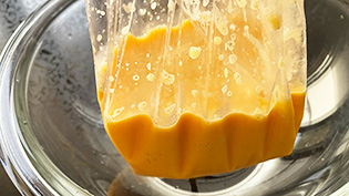 ��C���܂܂��Ȃ���U���č����Ă���
