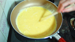 ���t����C�ɓ���Ĕ��ł��������Ă���