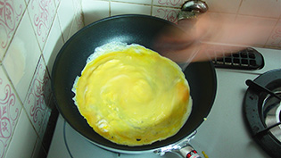 ����΂�10�b���������A���n��������Ă���